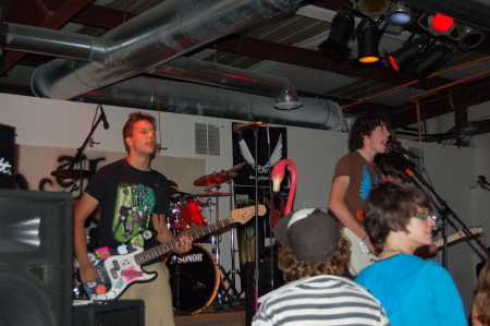 06/07 Garage Band "47 FEET"