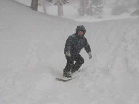 yes that's me attemping to snowboard