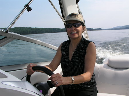Boating on Lake Guntersville