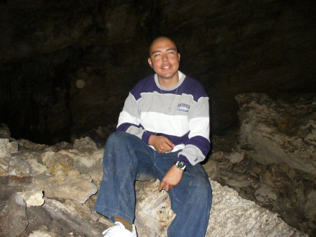 Inside an Unknown Cave in JAPAN.