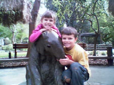 kids at zoo