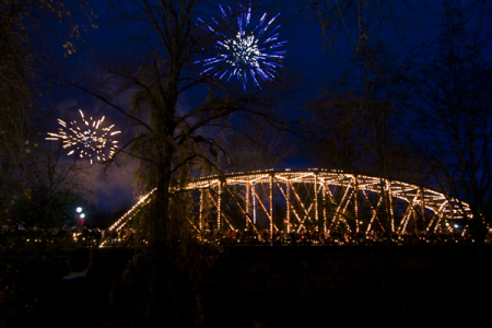 bridge-fireworks3w