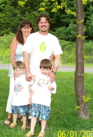 My son Lance and his family 6/2008