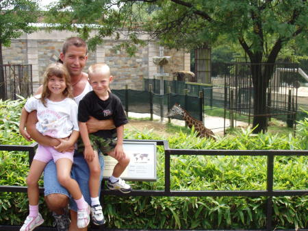 Matt and kids at zoo