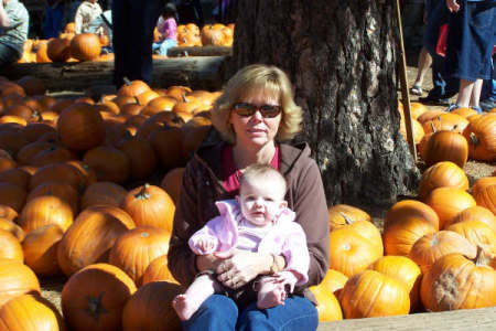 grandma Lori & Makinze  apple hill