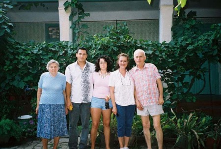 Jody & cousins, Mercydorf Romania 2005