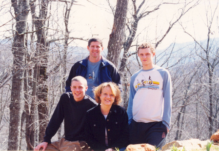 Lynn (Thomas) Mathes and family 2005