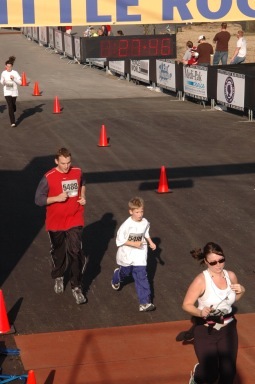 Laura finishing LR 5k - pic # 2