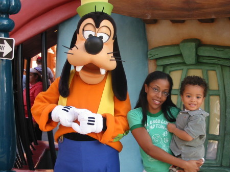 Sovann's 1st Trip to Disneyland!