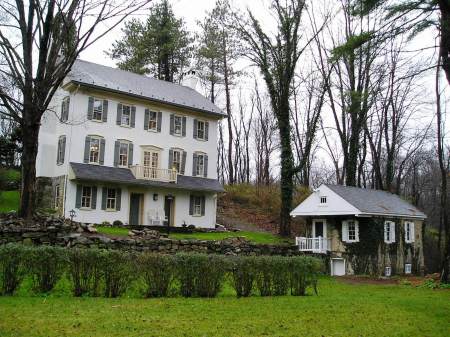 200 yr old Tavern on Pony Express Route