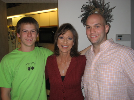 Josh (16), Lisa, Jonathan (22)   4.2007