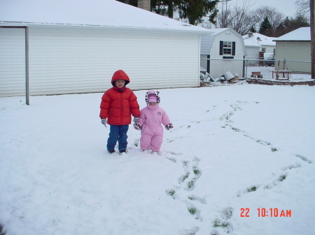 Shane & Kaylee first snow of 2007