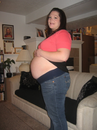 8 months pregnant