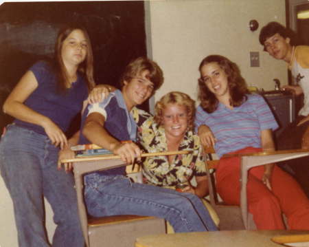 Laurel, Chris, Val, Kim and Darrin in Mr. Church's class