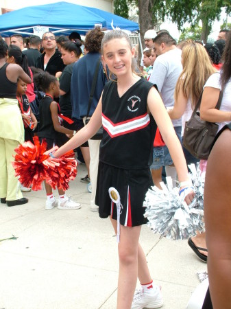 Cheerleader Briana