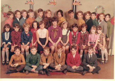 Mrs. Patterson's 5th Grade class 1968