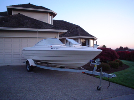 19' Bayliner...."License to Chill"