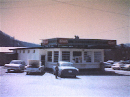 The King Bee Restaurant from the early '60s !