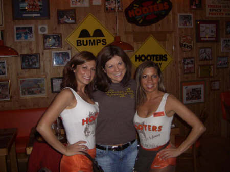 HOOTERS in Germany