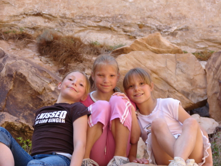 Triplets: Tahni,Natalie, Kyli in Moab, Ut