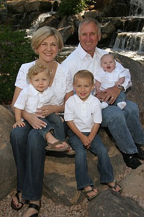 family pictue with grandchildren