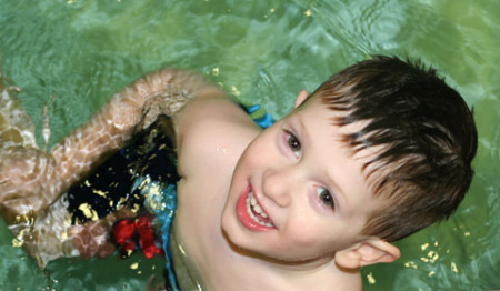Seamus happy in the pool ! (Feb '08)