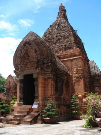 Ponagar temple - Champa culture 7-9 century