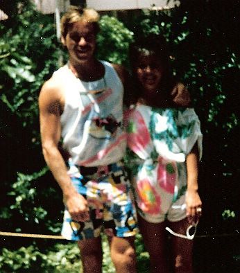 ellen & i, hawaii. oh the neon.....