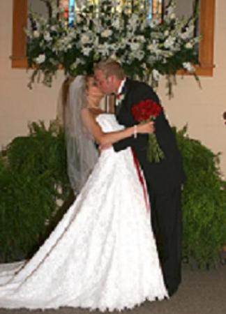 Our wedding day!! 04-08-06