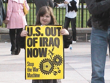 War protest in front of the White House