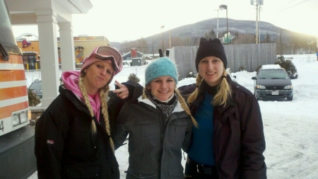 Carisa, Jackie, Jessica - Skiing in VT
