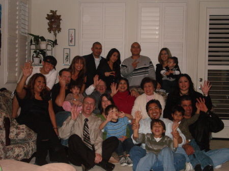 the BUENO clan minus Dan's family (2006)