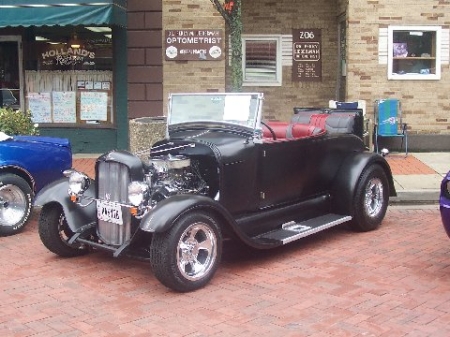 1928 ford roadster with 32 grill