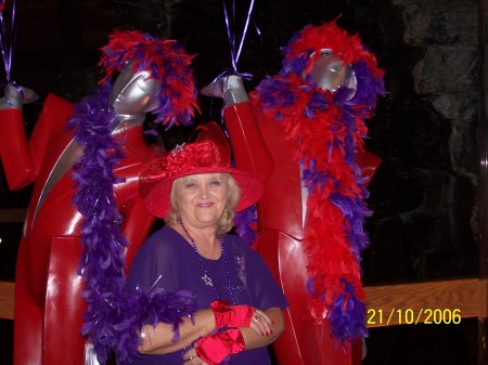 RED HAT SOCIETY