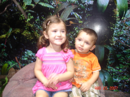 Alex & Joey at the aquarium