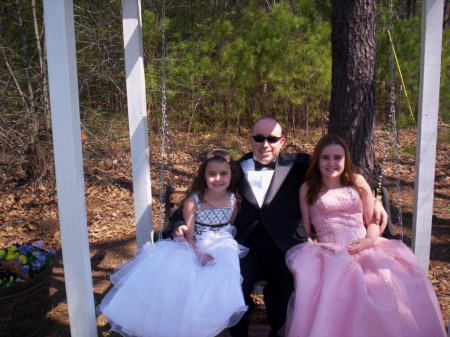 My 2 girls with their Daddy