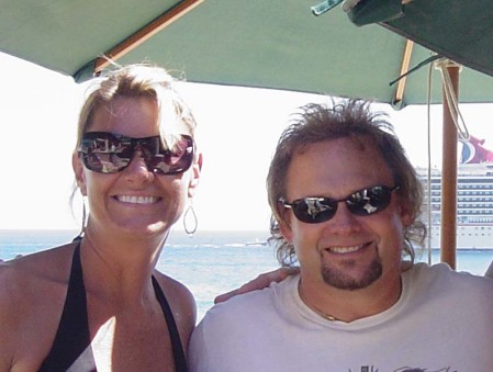 My pic with Michael Anthony (bass for VanHalen) in Cabo '07