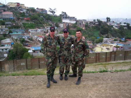 On the Mexican Border with my buddies (I'm on the left) May 06