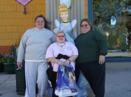 ME AND MY SISTERS AT DISNEY 2007