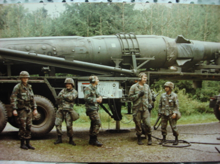 Pershing II missile in Ger.