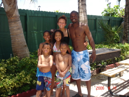 Family on vacation in Miami of 06