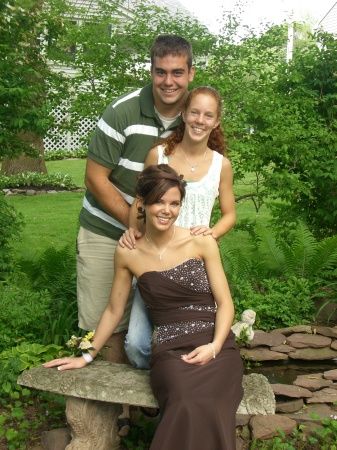 Kelly-prom, Jen and her boyfriend