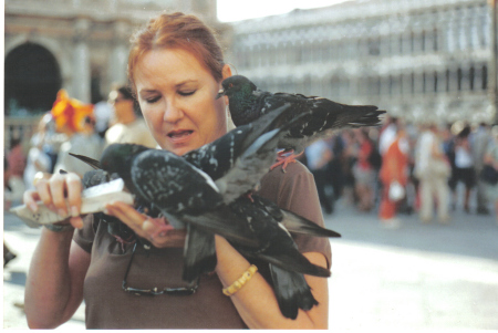 The pigeons of Venice adore me!