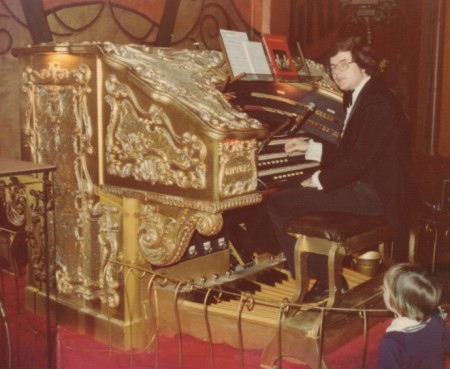 circa 1980, Showtime at the Vancouver Organ Grinder!