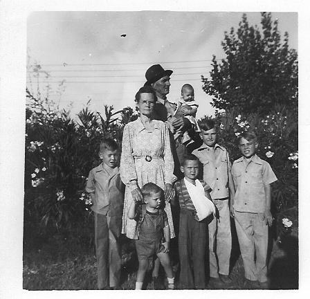 Joseph Isaiah & Lola Brazzel with Grandkids   1944