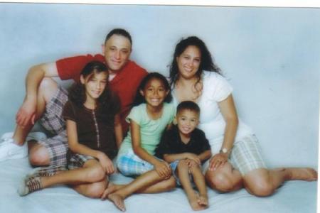 Melissa, Damon and the kids