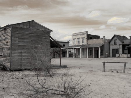 Looking Back, Mescal Movie Set