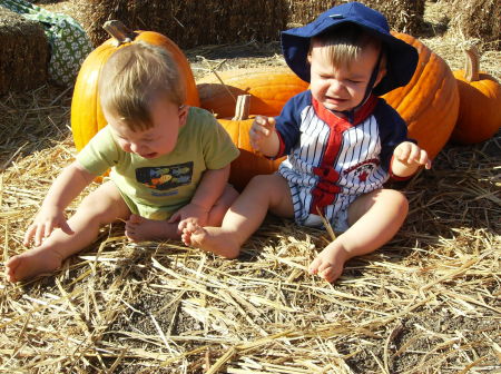 Pumpkin patch Simon & Jake 2007