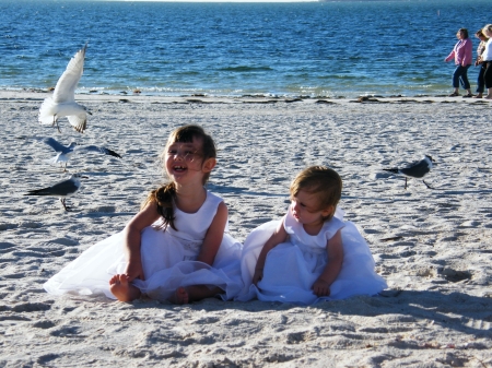 Jan. 2008 Katelyn & Kayla - Beach in FL