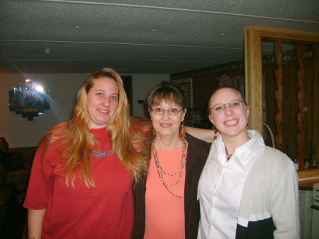 Heidi, Mom, & Holly